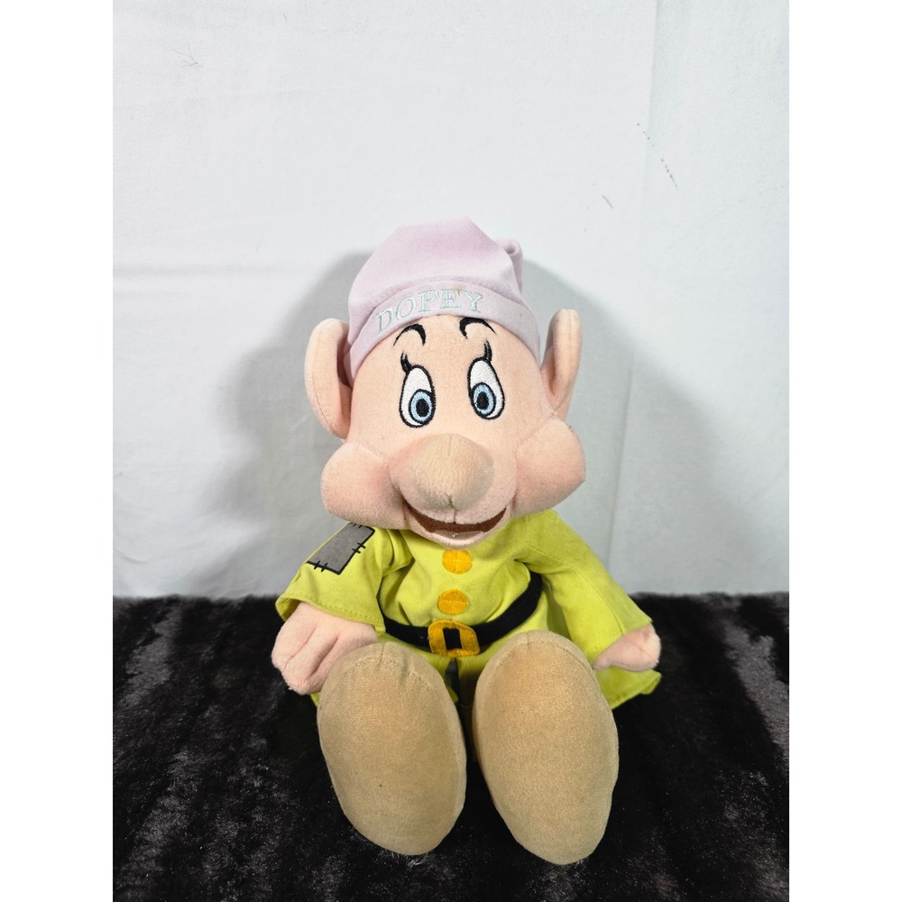 Disney Store Dopey Plush Snow White Seven Dwarfs Green Tunic Purple Hat 12 Inch